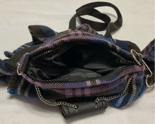 Load image into Gallery viewer, Scottish Tartan Crossbody Purse Sholder Hand Kilt Shape Ladies Purse Sponge Bag