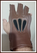 Load image into Gallery viewer, AMERICAN ARCHERY SHOOTING LEATHER GLOVE TOP QUALITY GLOVE 100% REAL LEATHER