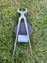 Load image into Gallery viewer, 12"14'' 15" Horse Hoof Nipper Farrier Tool trimmer Cutter Horse Shoeing Tools