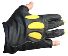 Load image into Gallery viewer, ARCHERY FULL SHOOT SHOOT LEATHER GLOVE TOP QUALITY GLOVE 100% REAL LEATHER