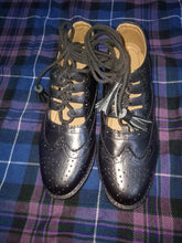 Load image into Gallery viewer, Ghillie Brogues Scottish kilt shoes Real Leather Ghillie Brogue Traditional