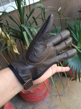 Load image into Gallery viewer, TRADITIONAL ARCHER GLOVE TOP QUALITY GLOVE 100% REAL LEATHER CHOCLATE
