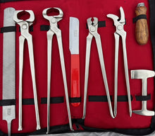 Load image into Gallery viewer, Farrier Horse Hoof Kit Nippers Nail Puller Clincher Buffer and Puller Trimming