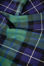 Load image into Gallery viewer, Men's 8 Yard Scottish Tartan Highland Wedding Kilt Freedom