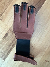Load image into Gallery viewer, BURNISH ARCHERY SHOOTING LEATHER 3 FINGER GLOVE 100% BURNISH LEATHER Black/Brown