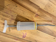Load image into Gallery viewer, Horse Dental Drenching Syringe Veterinary Tool for Equine Care 250ml Steel Nozzle
