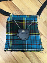 Load image into Gallery viewer, Scottish Tartan Crossbody Purse Sholder Hand Kilt Shape Ladies Purse Sponge Bag