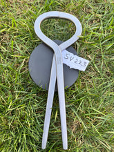 Load image into Gallery viewer, Farrier Hoof pier Tester Max Jaws Horse Equine Veterinary Tools 13&quot;, 19&quot; inch Long
