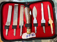 Load image into Gallery viewer, Horse Farrier Tool Changeable 6 piece Hoof Knife Set Cattle Pick Tac Wood Handle Zip Up Wallet
