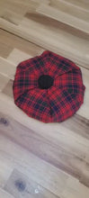 Load and play video in Gallery viewer, Men&#39;s &amp; Women’s Scottish Tam O&#39; Shanter Hat Tartan Scottish Tammy Cap One Size
