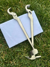 Load image into Gallery viewer, Share Farrier Tool Multi 12" Hoof Nipper Hammer Cutter Clincher Smile Dentale 3 in 1